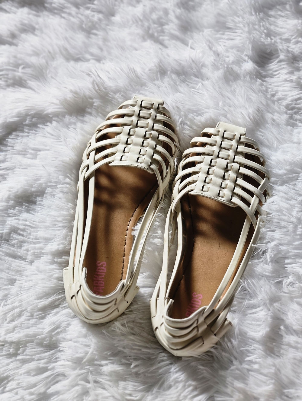 Woven Strappy Girl's Flat Sandals in Cream Haurachas